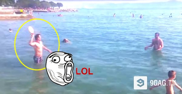 Vtipné Video: Dvojica mužov vám ukáže ako sa hádže Frisbee :D