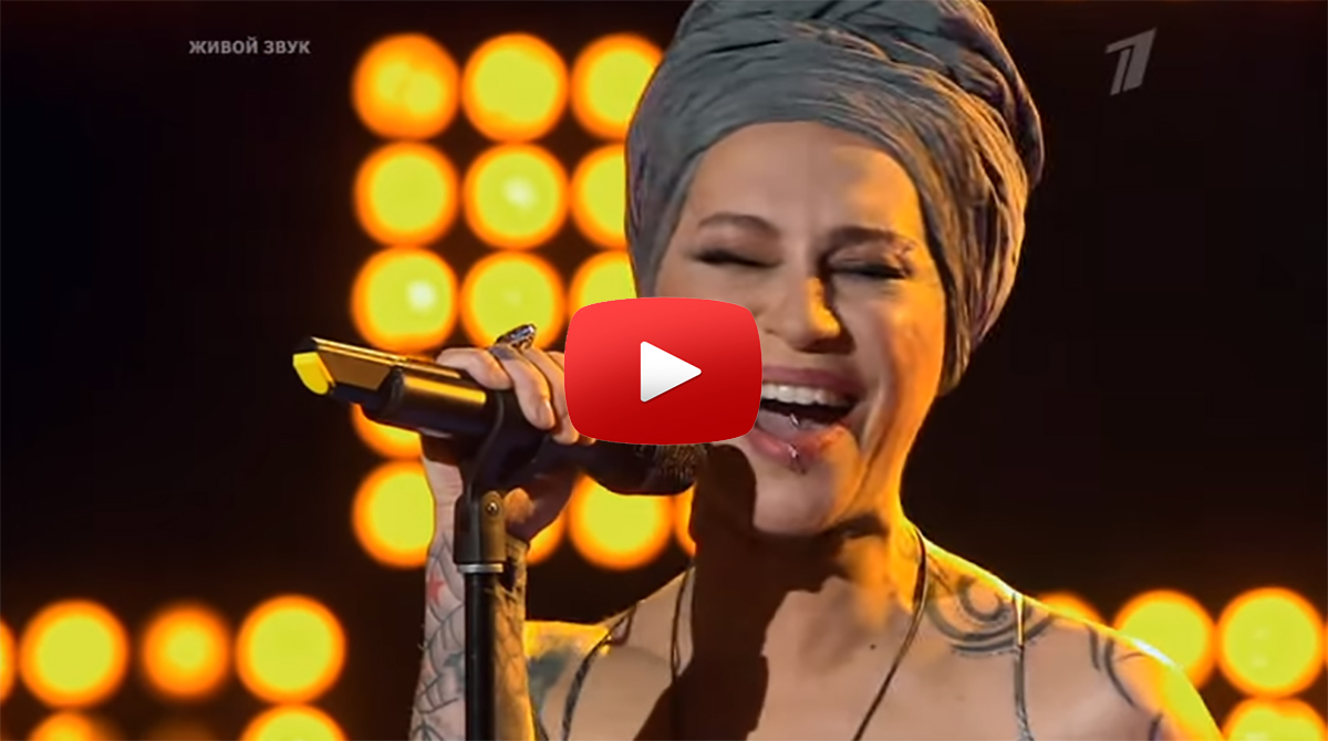 Speváčka v talentovej súťaži spôsobila svojim krásnym hlasom každému v sále husiu kožu