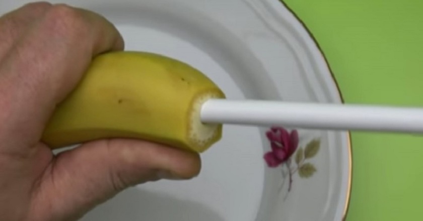Do banánu som strčila slamku. Tento trik mi tak pomohol, že ho používam pravidelne