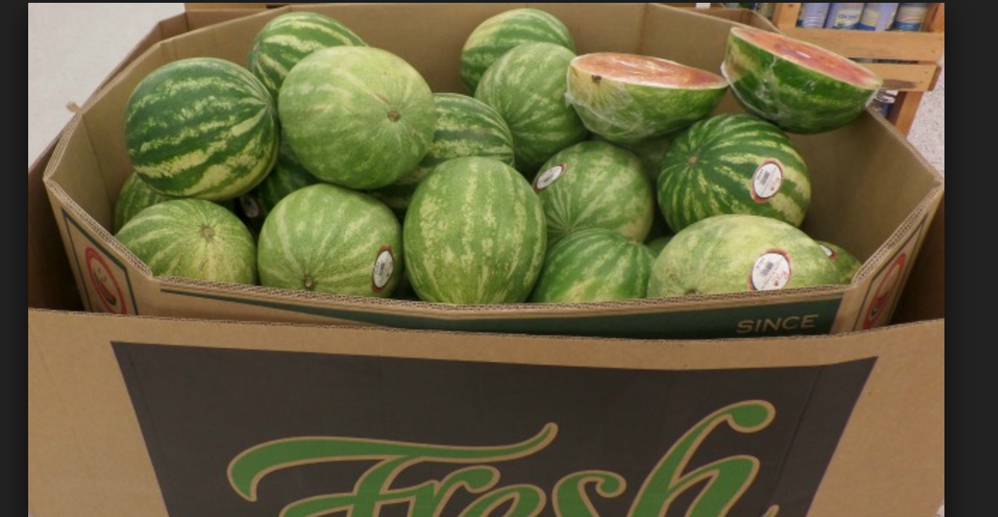 Ako vybrať v obchode ten najlepší melón? Tento trik od farmára ocení každý!