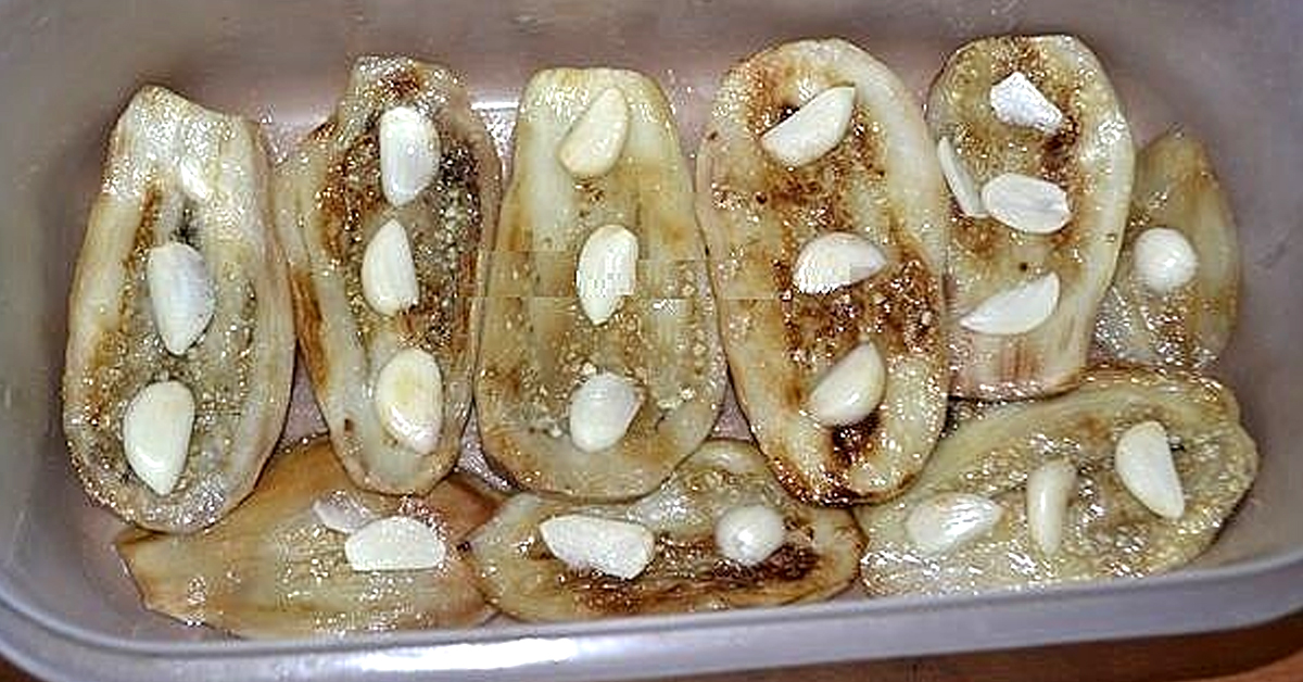 Marinované baklažány si hneď obľúbite. Tento recept som odkukala na dovolenke a varím ho pravidelne